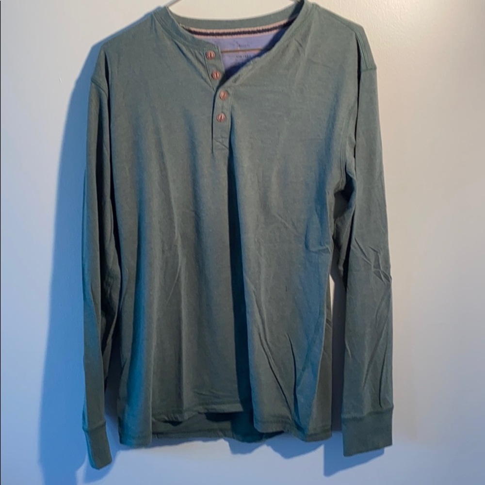 Green Henley long sleeve medium